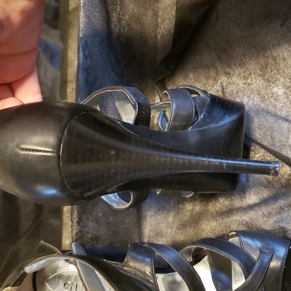 Guess 6 inch open toe strappy heels with a small platform. - Picture 6 of 6